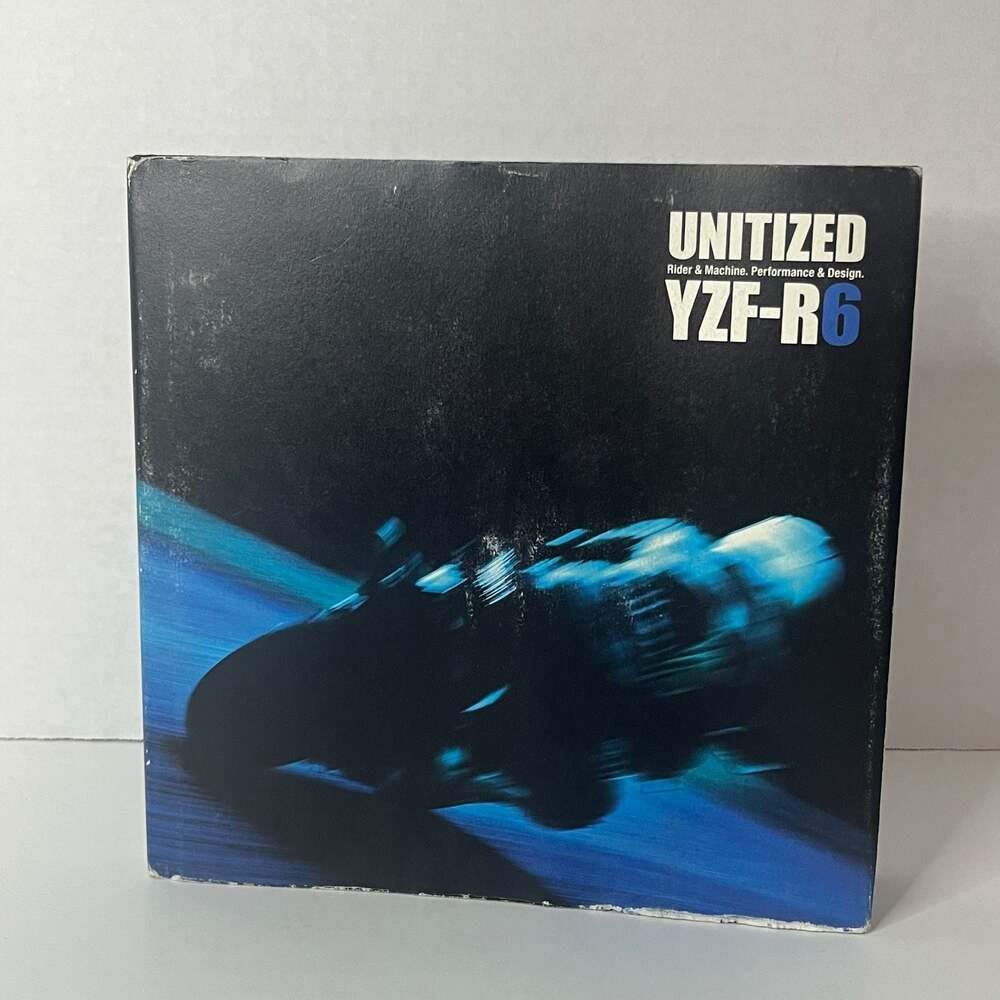 Yamaha UnitizedRider &Machine,Performance&DesignYZF-R6Hardcover Promotional Book